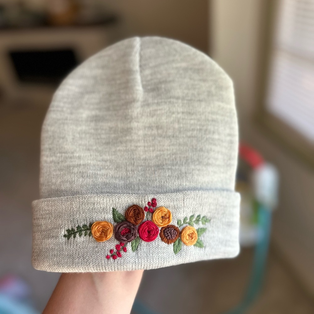 Embroidered Floral Beanie - Gray
